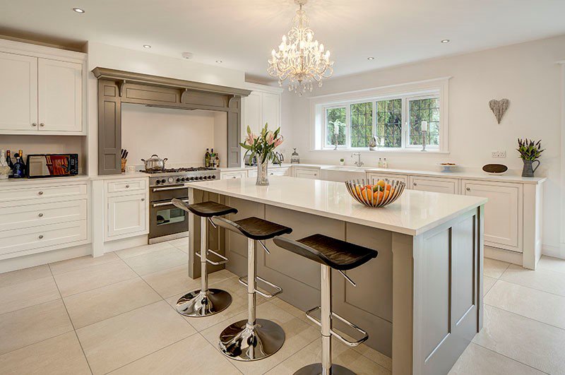 Waterford_Inter's tweet image. Another beautiful and functional design by @KitchCoUK showing our handmade, #bespoke cabinetry at its best #madeinbritainhour #mibhour #kitchen