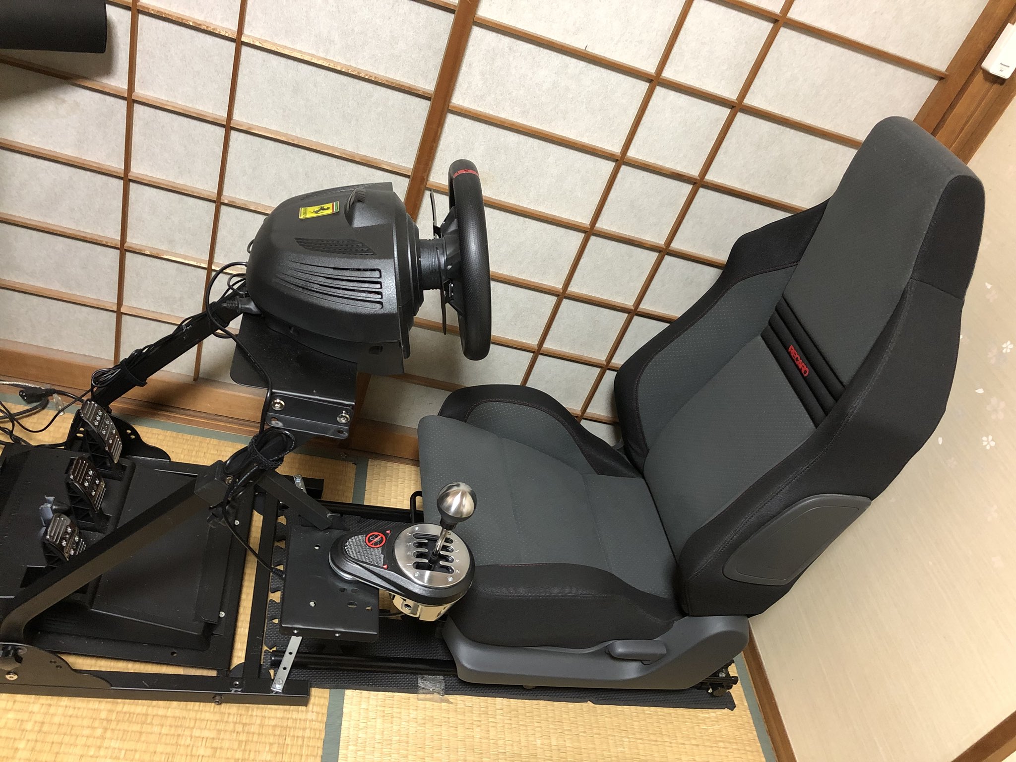 Fukueracer いちほまれ 福井ではたらく技術士 Auf Twitter Xboxoneのハンコン用レカロシートのスタンド をイレクターパイプで自作してみた ハンコンスタンドとはまだ仮固定だけどなかなか満足でps4用のコックピットとチェンジしようかと思う程 これでforza7と