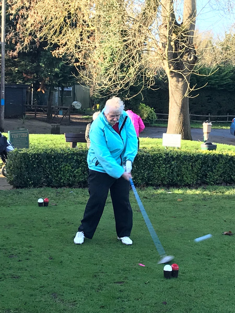 Our new Lady Captain drives in for another years service! Glad to report all of her shots went straight down the middle. Have a very good year at the helm Barbara #datchetgolfclub