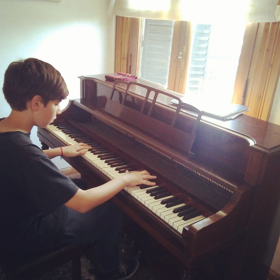 Así nos preparamos para el Concierto de Alumnos en el Espacio Cultural Carlos Gardel 
#enseñanzadeinstrumento 
#barriodecolegiales 
#piano 
#canto 
#tallerdemusica