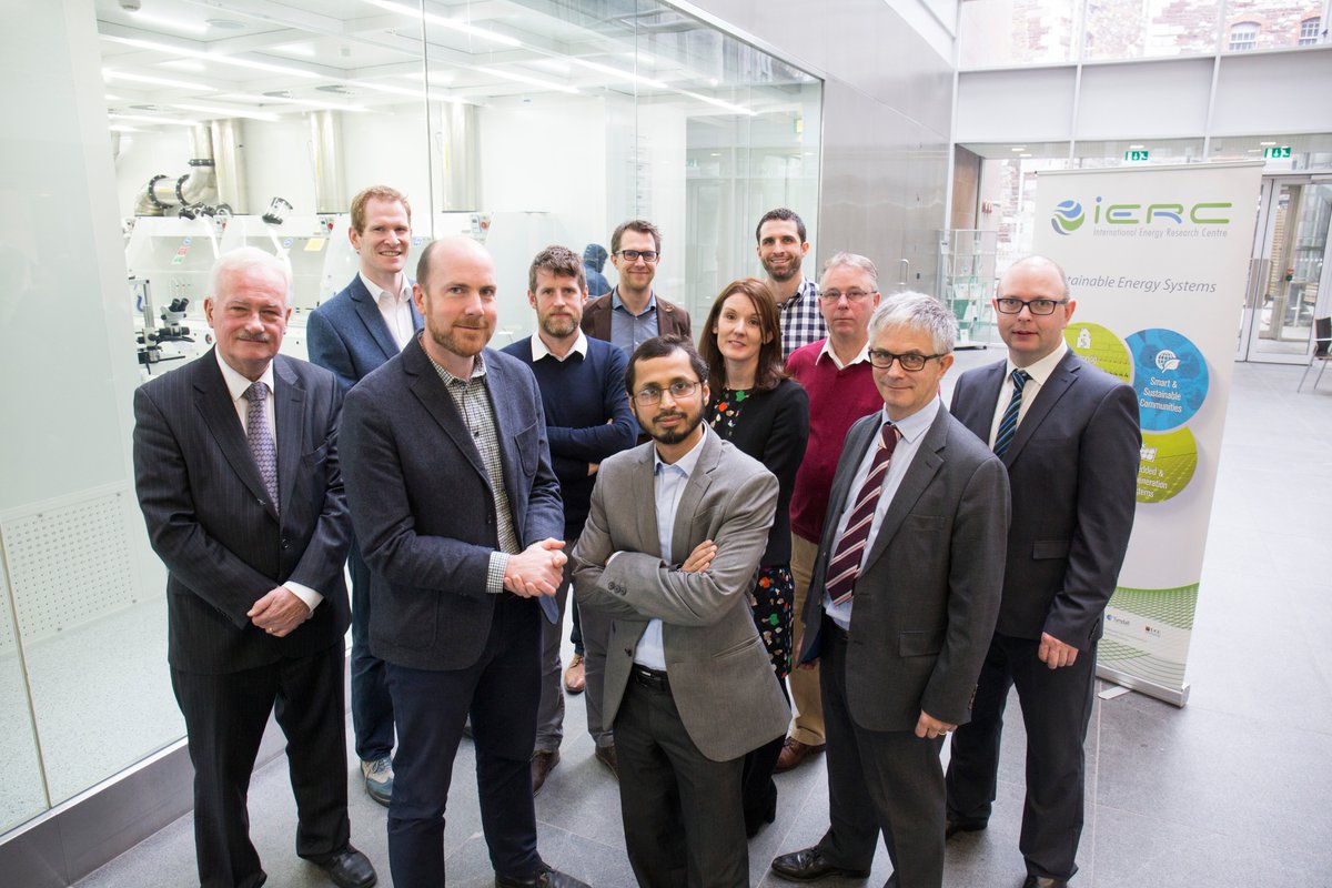 Solo_Energy's tweet image. We are very excited to announce the launch of #StoreNet which will kick-off in the New Year. We will be rolling out a network of domestic battery storage systems in a first-of-its-kind 'Virtual Power Plant' in Ireland.
#VPP #EnergyStorage #Dingle

cleanenergynews.co.uk/news/storage/d…