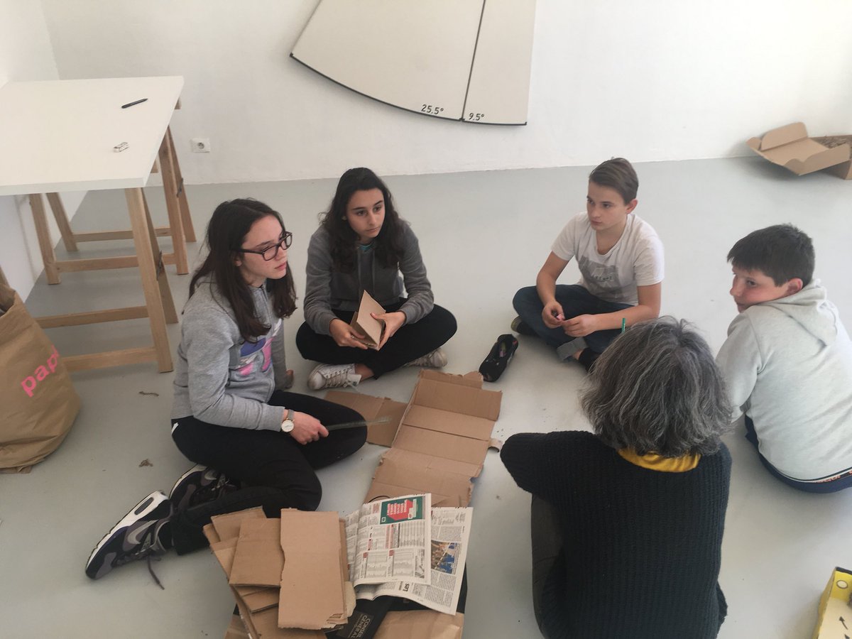 Celephais_'s tweet photo. Workshop #ruedudepart #eac #StHilaire @melanie_fillion @anne_blanchet @LaurePutoud https://t.co/VQDuQfaQe1