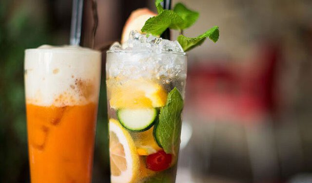MrCPT's tweet photo. The festive season can be lethal on the pocket. So here's 12 rad spots you can eat/drink in @CapeTown for half price the whole summer!

Full list: https://t.co/jgjrAYOPj9 https://t.co/KzDStoykdM