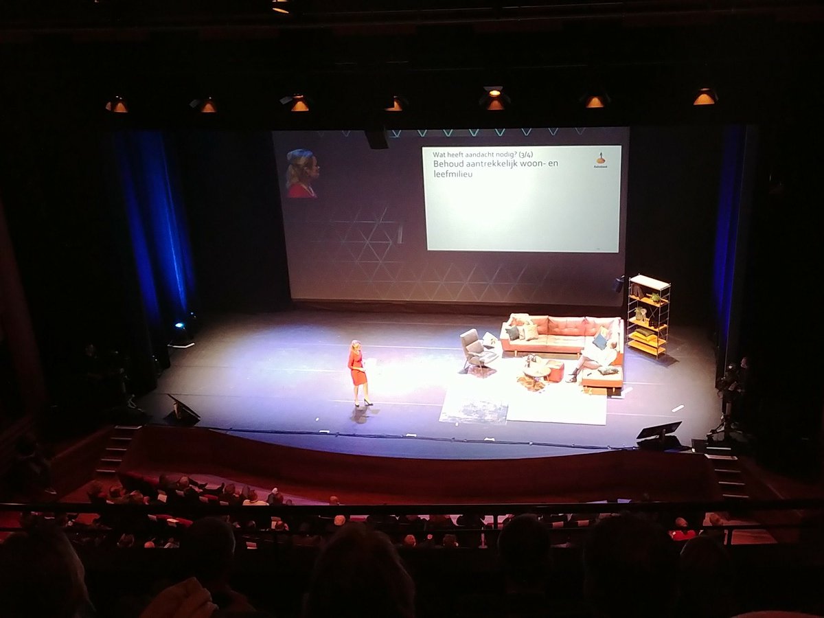 GeraLogtenberg's tweet photo. Aanwezig bij @ZwolleRegioCongres als gastdame en genodigde #Zwolle #HealthInnovationPark https://t.co/1ZjfOhd35Q