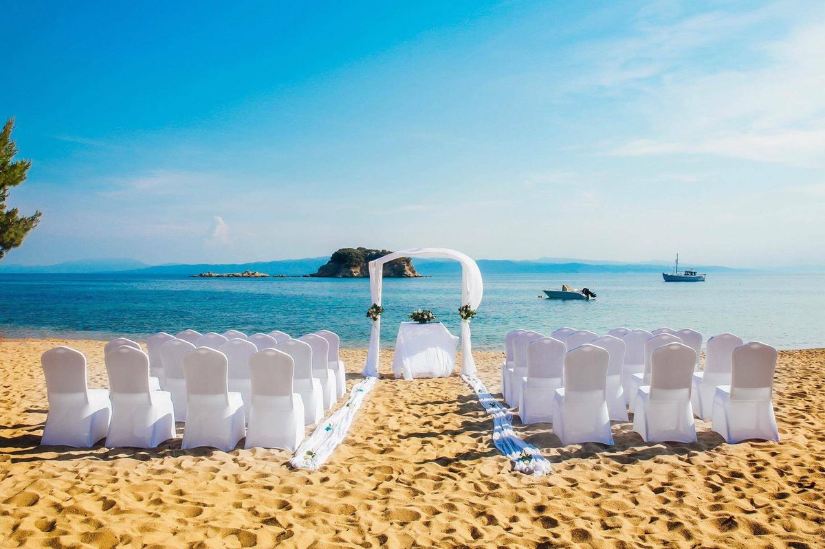 There are pieces of heaven, on earth made exclusively for your #WeddingDay.
If you want to know where these locations are, just asks us.
BookYourWeddingDay.com
#Greece #Cyprus #Island #WeddingCeremony #Beach