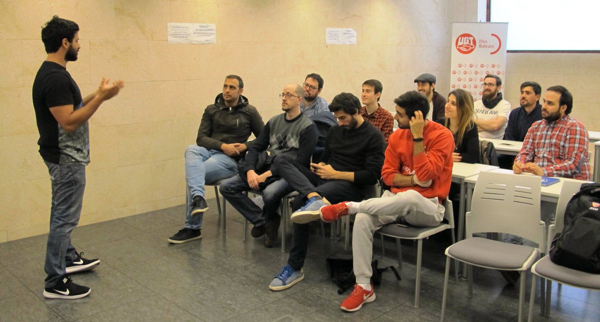 UGTIllesBalears's tweet photo. Juventud @UGTIllesBalears mantiene un encuentro con menores de 30 años en el que @UGT_JOVE debate sobre el futuro de los jóvenes en un entorno robotizado. #UGT defiende que las empresas tienen que cotizar por las máquinas que sustituyan a trabajadorxs. https://t.co/uPnbOPWjH3