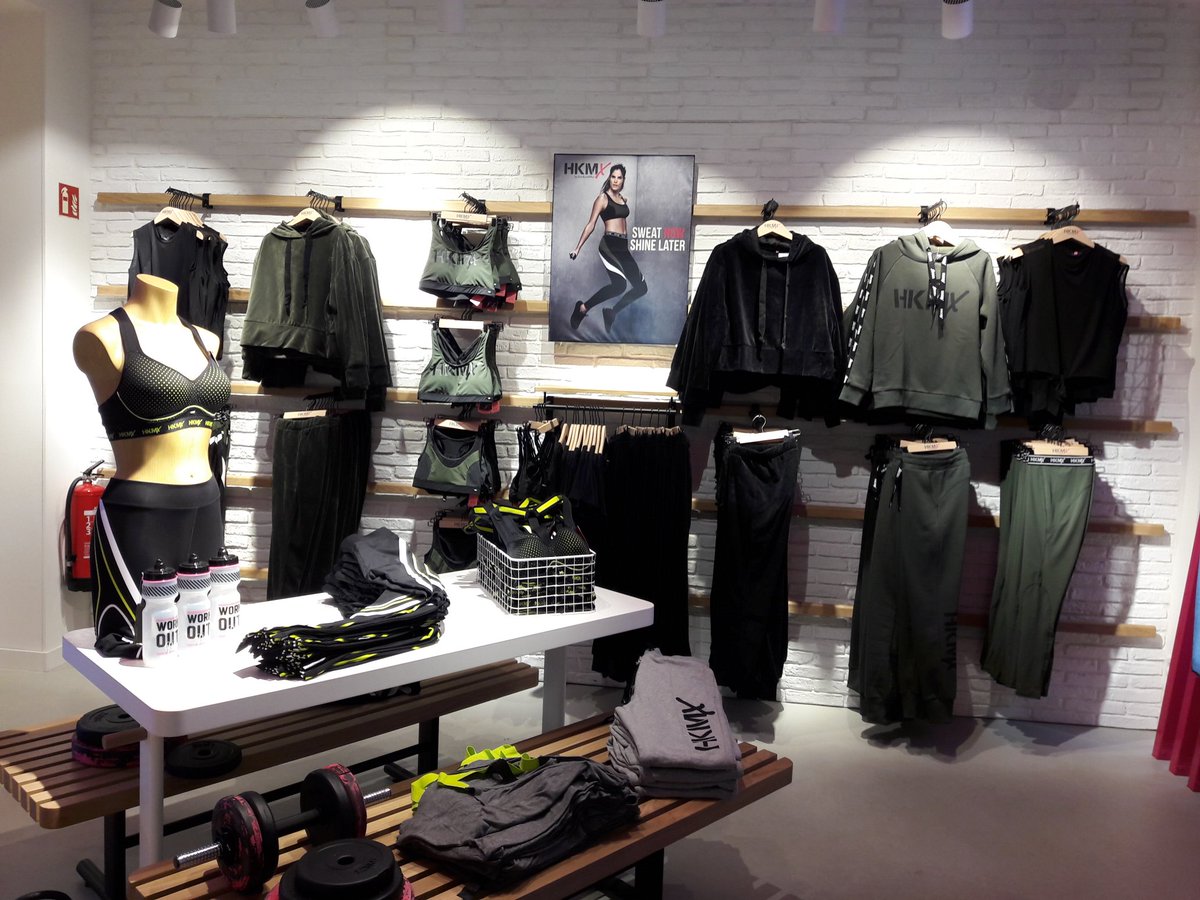 Kommt und kauft die neue Kollektion von HKMX
2 für 40...mega Angebot😎
#hunkemöller #new#hkmx#rosenthalerdtr.50