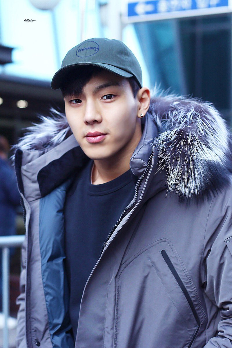 ALLOFME_SHOWNU's tweet photo. [HQ🐻] 171208 뮤뱅 중간외출 셔누
언제나 따듯하고 좋은사람❤️💛💚💙💜
#셔누 #SHOWNU #몬스타엑스 #MONSTA_X @OfficialMonstaX #드라마라마 #DRAMARAMA #THE_CODE https://t.co/E2kmc42ZEM