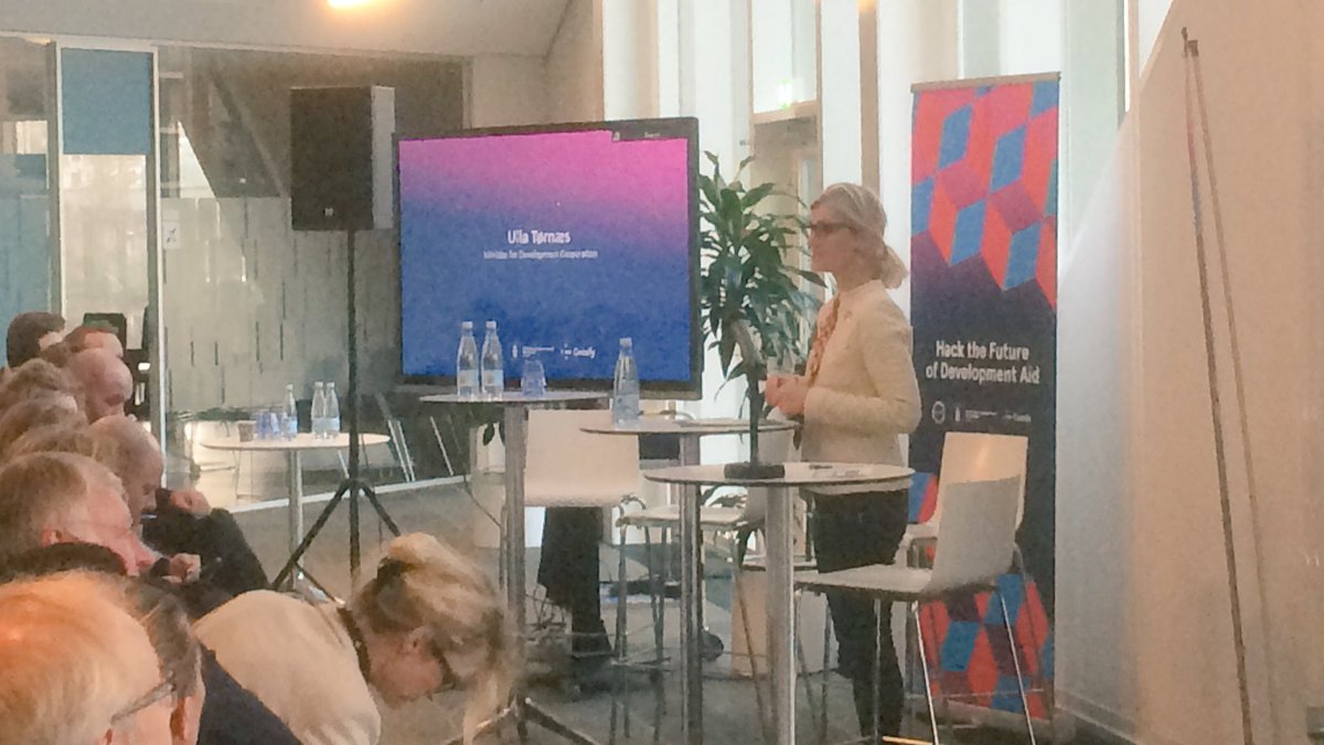 MrJoachimC's tweet photo. “We wanted Sustainia to challenge the way we think” @Ulla_Tornaes launching the new #blockchain report “Hack the Future of Development” #dkgreen #dkaid https://t.co/PR7ri8awY5