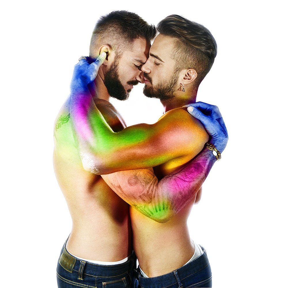 MichelangeloCec's tweet photo. Love is love

PUNTO.
#uominiedonne 
#tronogay
#alexandro
#loveislove
#alex
#alessandro https://t.co/Gf7K1eMdW0