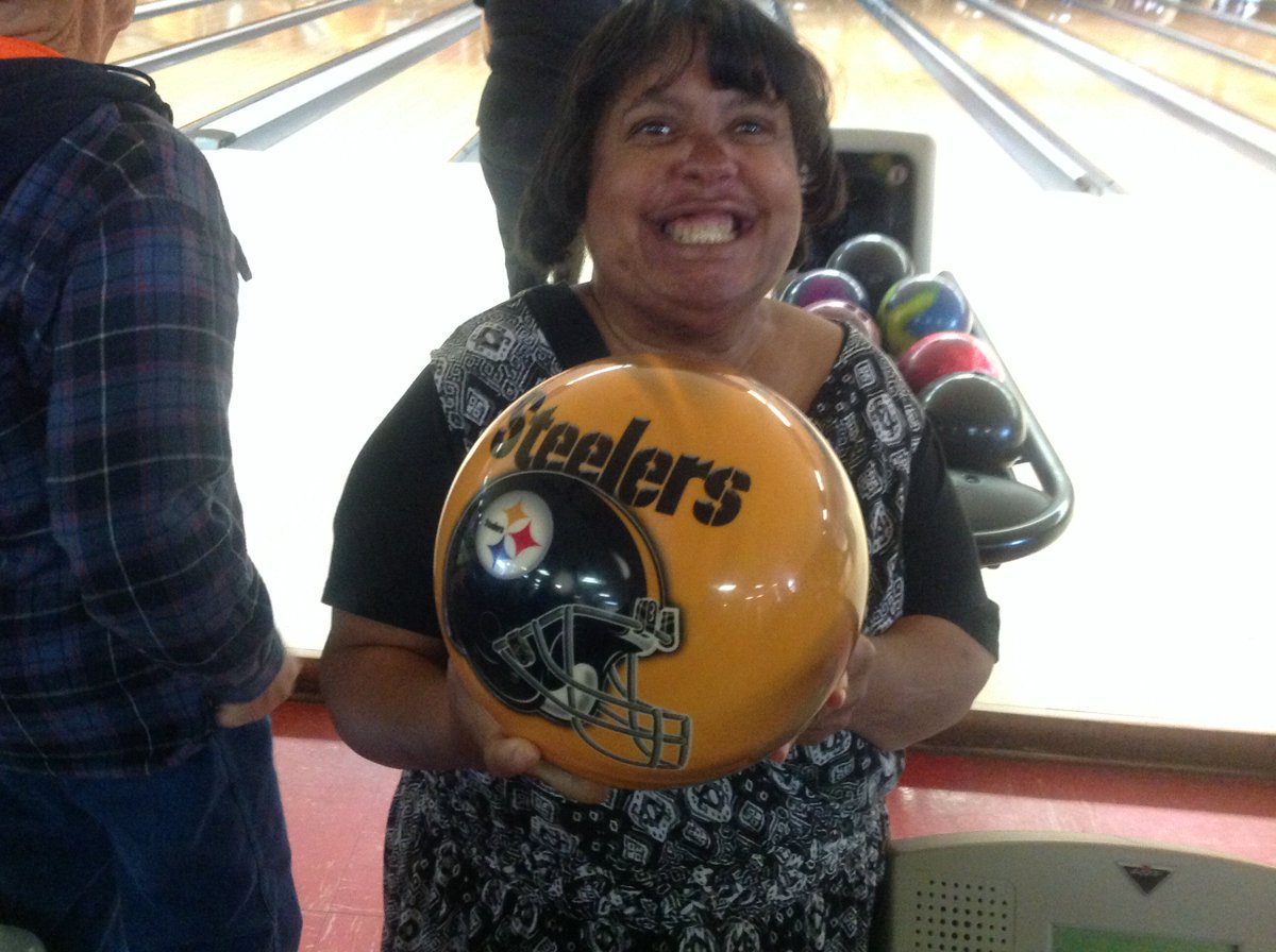 WHK_EaglesPSRC's tweet photo. Pics from 1st Nine Weeks Honor Roll students to Bowling Alley in Lumberton! #EaglePride #SouthLumbertonStrong @PSRCEDU https://t.co/Ytba94JRoE