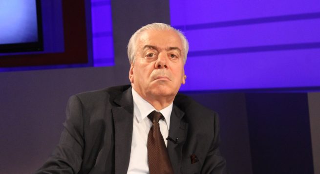 RolandQafoku's tweet photo. Sot ne Debati ne Channel One do ndiqni: Vrasjet gjate vitit 2017. Te ftuar drejtore aktuale te policise dhe ish-drejtore te saj. https://t.co/mJ0hX4LvlK