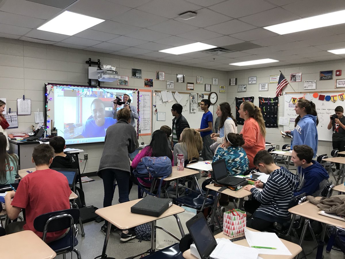 RCEMiddle's tweet image. Ss @clemsoncory are so excited to chat with @DarnellB29 from @AlgebraNationSC #connecting #mathhero #RCEmindset #algebra