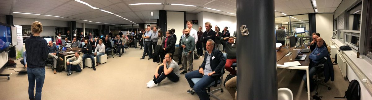 bettyblocks's tweet photo. Over a 100 people attending the Betty Blocks Academy Night, some people even had to sit on the floor 😉 #BBAN https://t.co/IwBlwOtTod