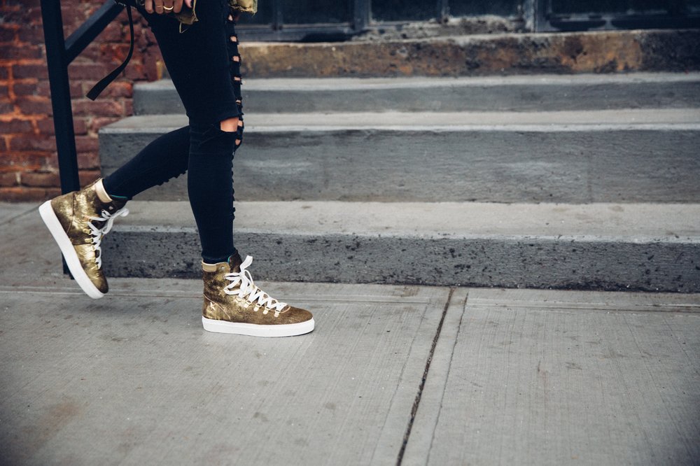 circle3nyc's tweet photo. Shoes, Brooklyn, NY 11222
#Shoes #ShoeBoutique #SneakerBoutique #PrototypeShoemaker #SneakerPrototype #ShoeDesigner #ShoeDesigns #Sneakers #MensSneakers #WomensShoes #DesignerShoes #PrivateLabelShoes #FashionSneakers #StreetLuxurySneaker #HighEndSneakers #Brooklyn #Brooklyn11222 https://t.co/9PHsa6ROnJ