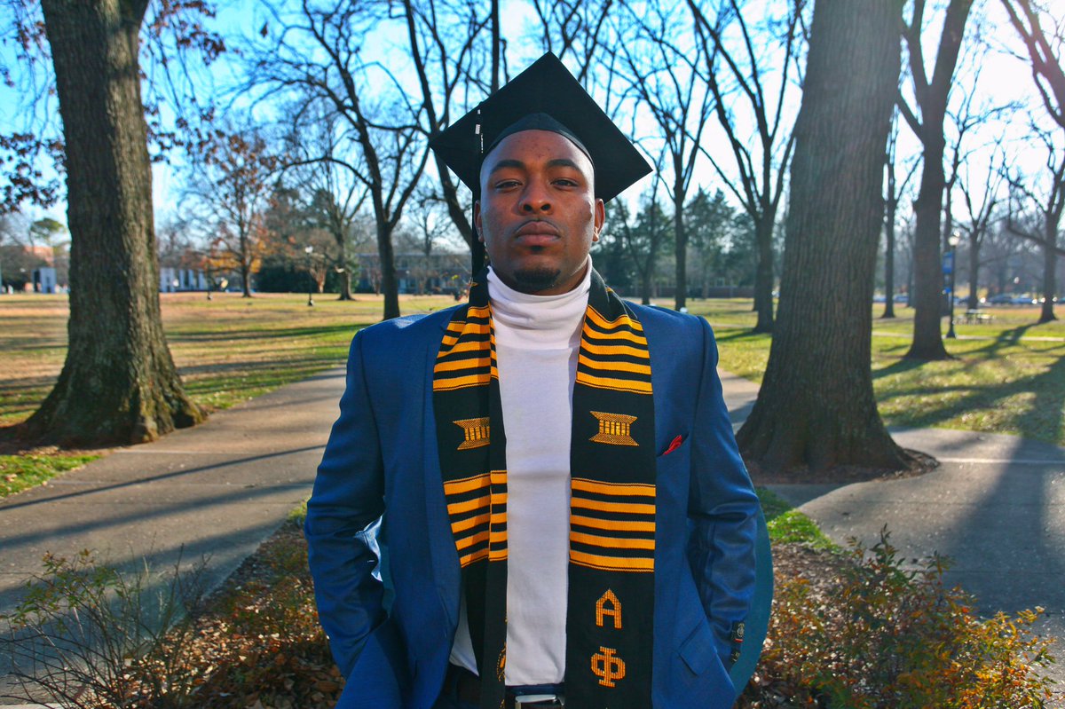 g_hurt's tweet image. Happy 24th bday to me 🍾🎊