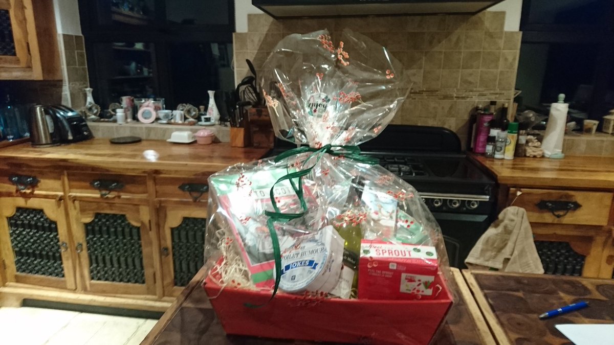 CEEscapes's tweet photo. Thx for the lovely #xmas gift @whitegablesgwy but do know that we appreciate your consistent #qualityoffood and #greatservice as much as you appreciate our business! Roll on a busier #2018 https://t.co/raxD6VasKv