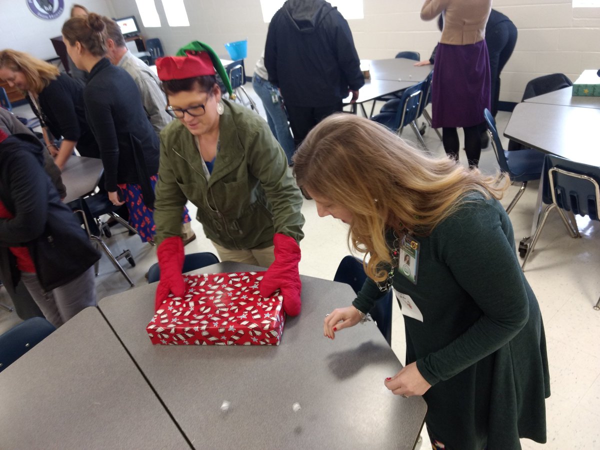 specialtechie's tweet photo. Fun team building activity at our @bcsdspecialserv Leadership meeting! We've got some competitive people here. ๐ #bcsdspecialserv https://t.co/YoYHoBAWFV