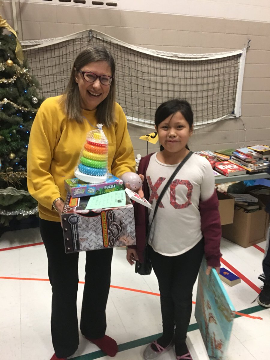 StAugustineRCSD's tweet photo. Look at the smiles! #santastore @RCSD_No81 @MY921Regina @620ckrm @CanadianTire @trustedbonnied https://t.co/IiEvzhB6aG