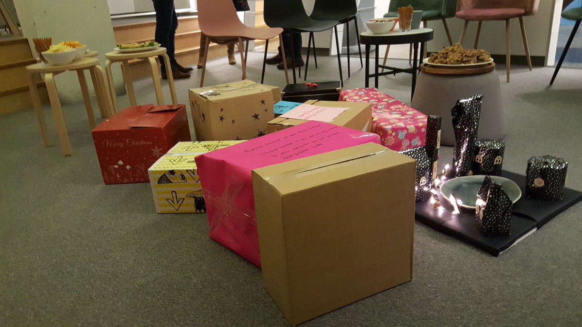 We zijn begonnen :) #kerstpakkettenavond <a href="/FoundedByAll/">Founded by All</a>