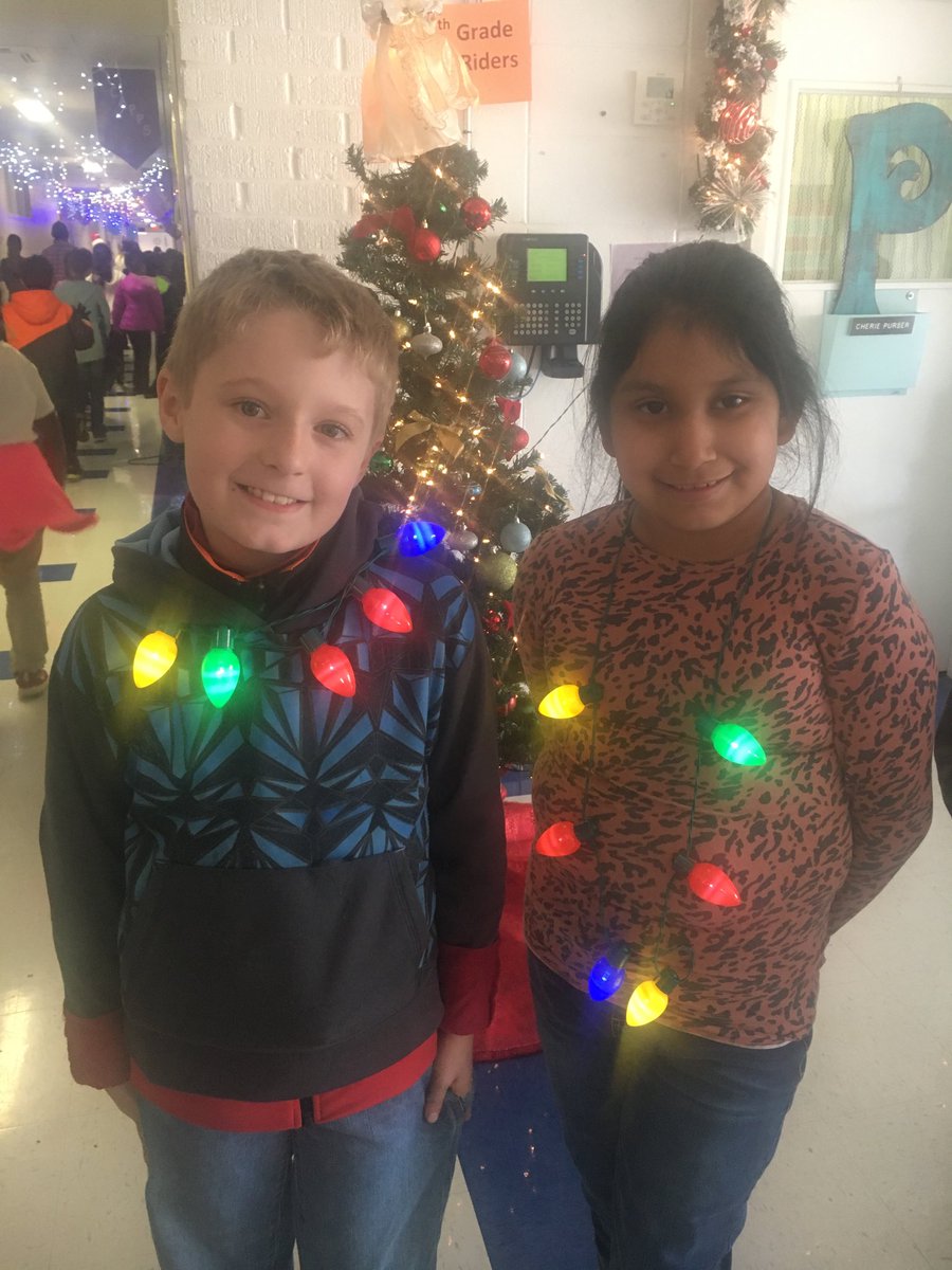 TweetDCS_SES's tweet photo. Ms. Walter's kids are lit for learning @SouthavenElem! #HolidayCheer #RaisetheBar #TeamDCS https://t.co/McsAWOVaf6