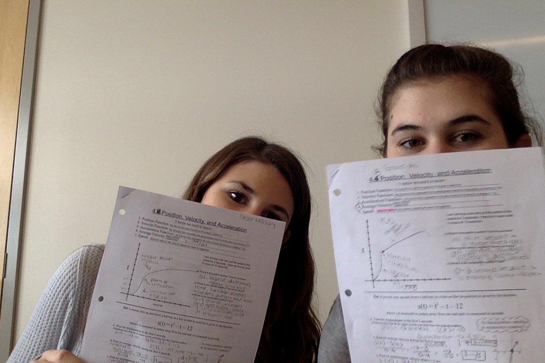 graceali0's tweet photo. gettin' homework done in iLab! #duxcalc @ChiversDHS https://t.co/DT0B2DGXpe