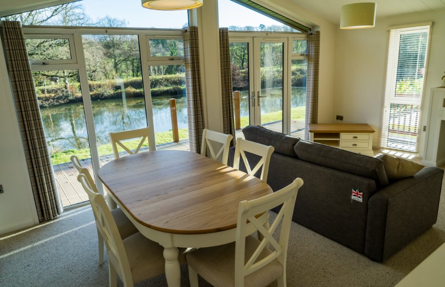 Lakeviewlodges's tweet photo. Our new #ShowHome is ready for viewing and we maybe biased but we think it's beautiful! https://t.co/lVulnvaoCx https://t.co/fmFSIU0O0R