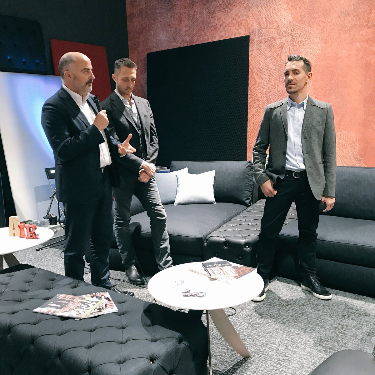 BertoSalotti's tweet photo. Cosa racconta lo show-room di Torino? #percheberto #bertolive e il #crowdcrafting di #Vanessa4Newcraft https://t.co/UmQ86ZYn3Q