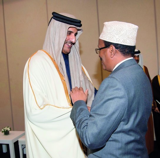 Madaxweyne Farmaajo Oo Magaalada Istanbul Kulan Kula Yeeshay Amiirka Dalka Qatar faafreebmedia.com/2017/12/14/mad…