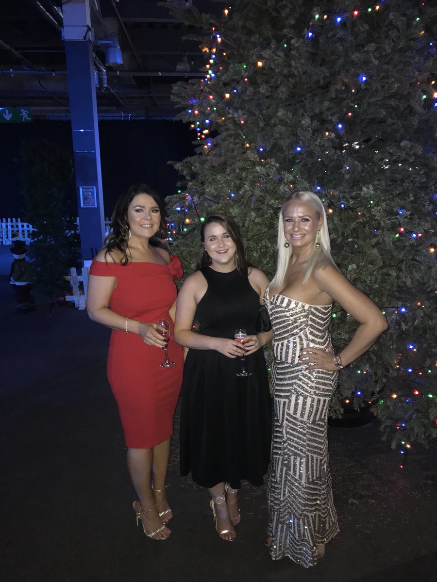 EthosSimon's tweet photo. Looking glittery at #DNBizAwards @EthosNatalie , Ethos Liz,@EthosMichelle https://t.co/b4Cu1jjOoJ