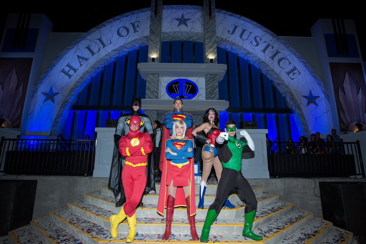 SallyDarkRides's tweet photo. #DarkRideIt #JusticeLeague #BattleForMetropolis #HallOfJustice #SixFlags https://t.co/GE9TDZtBKY