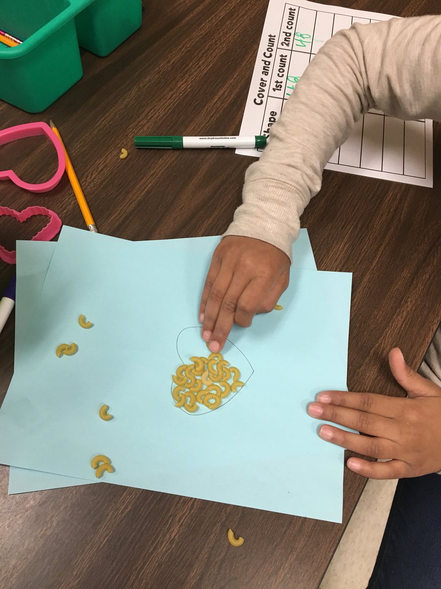 MissRobertson01's tweet photo. How high can you count? @LoganElementary https://t.co/ZyjSUZxh9E