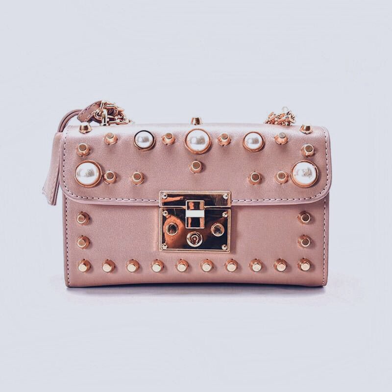 rockfeatherb's tweet photo. Fashion is just an accessory for someone with great style!💃🏽💃🏽💃🏽
#streetstyles #fashionweek #bags #fashion #ootd #onlineshopping #outfit #styletips #fashionmotivation #fashioninspiration #styleoftheday #photooftheday https://t.co/aKjsW2CLnR