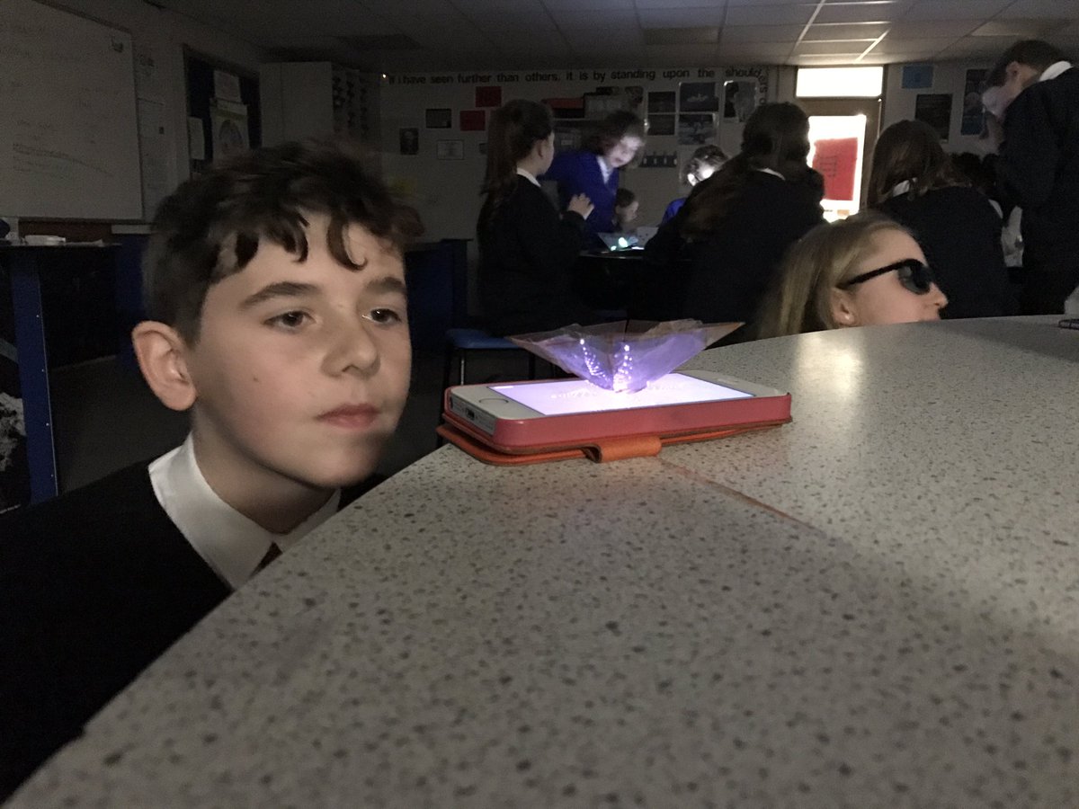 GSA_STEMClub's tweet photo. Another fantastic STEM session making hologram projectors #STEM https://t.co/Iq6OctIo18