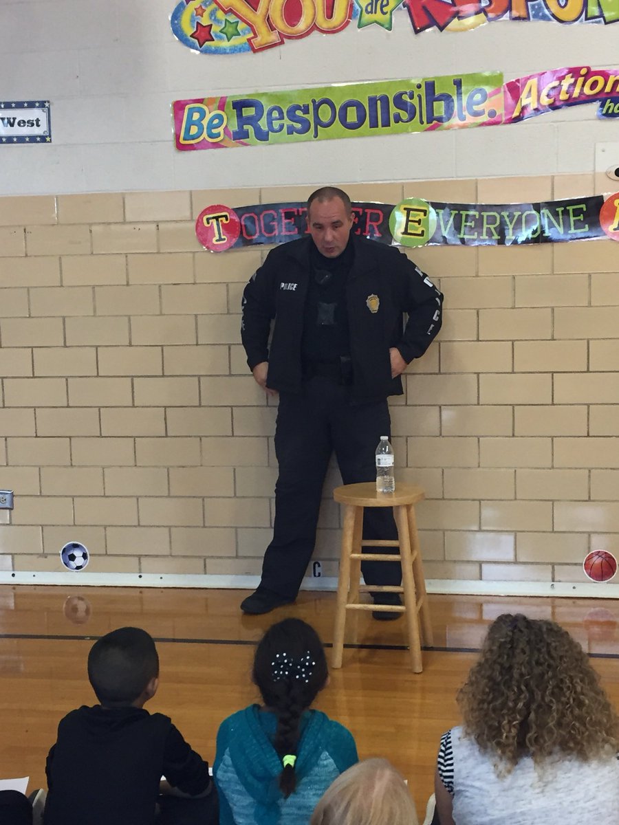 NRECounselor's tweet photo. Northrich Career Day was such a success!  Thank you to all our fabulous volunteers!!! #risdgreatness #cantstoprisd #everyoneshines@nre https://t.co/wJ8kvvovUl