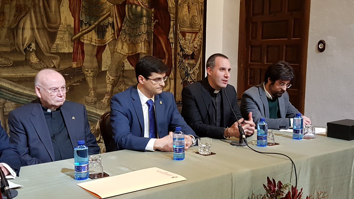 El <a href="/SeminarioMenor2/">Seminario Menor San Pelagio</a> de #CordobaEsp recibirá una beca por #100Expiracion25Coronacion
