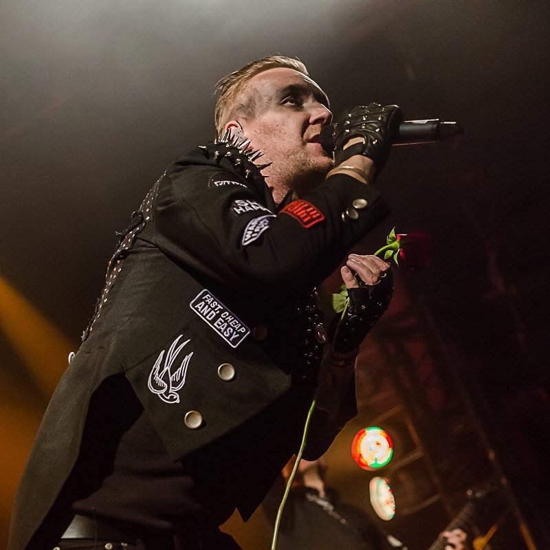 666dilligaf666's tweet photo. Unpredictable man with unbelievable voice!!!
#potf #poetsofthefall #poetsofthefallband #poets #marko #markosaaresto #markopoets #music #suomi #finland #helsinki #rose
Photo by Michael Linnas. https://t.co/BqqGOxc6vw