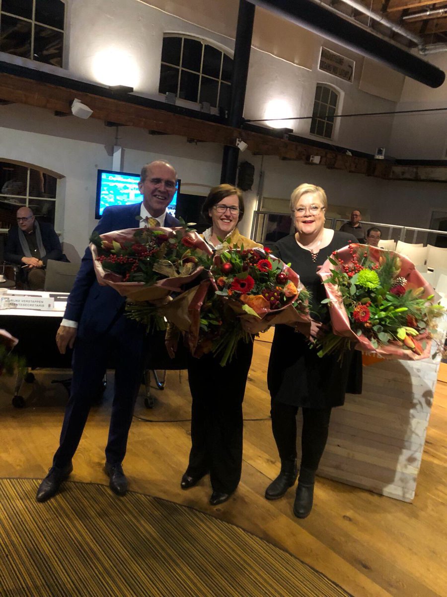 vvdouij's tweet photo. Wij feliciteren onze nieuwe fractieassistenten en wensen @vosratest @Janspronk en Annemarie Pothof veel succes bij hun werk voor de gemeente Oude IJsselstreek namens de #VVD ! https://t.co/893F6Twe4n