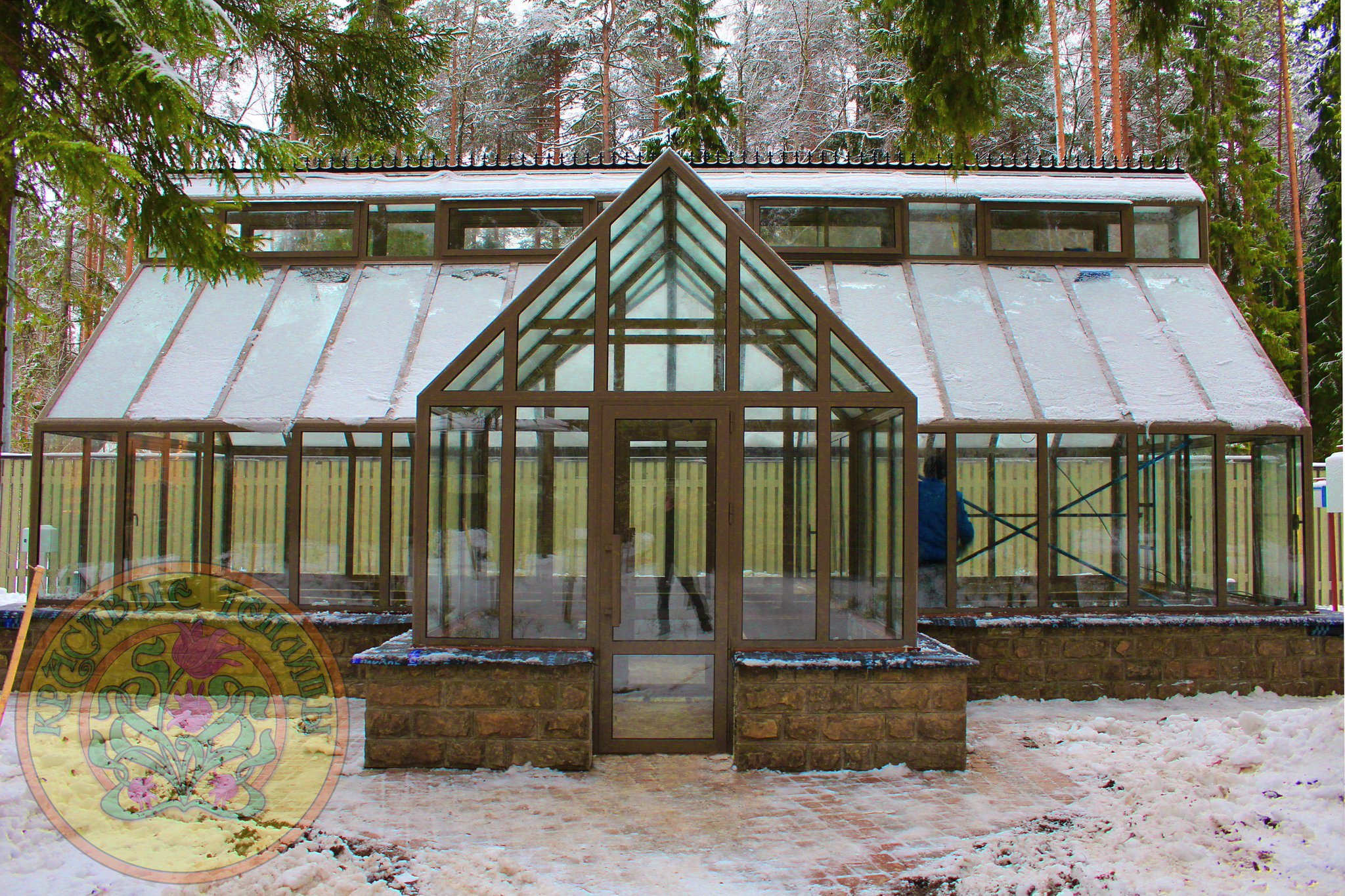 Оранжерея зимой