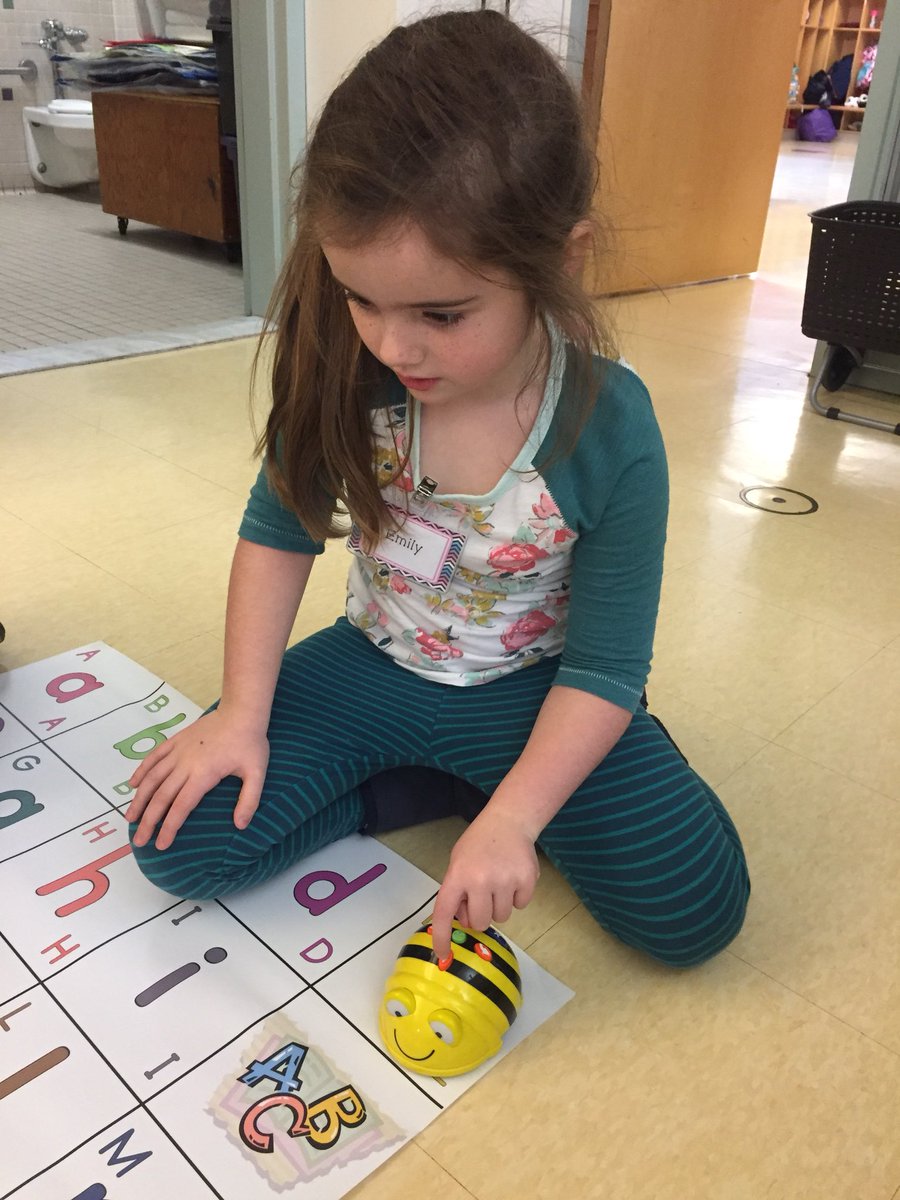 ees_eagles's tweet photo. BeeBot love in Mrs Bagley’s am kindergarten. #hourofcode2017 https://t.co/Ix0ICm3LEq
