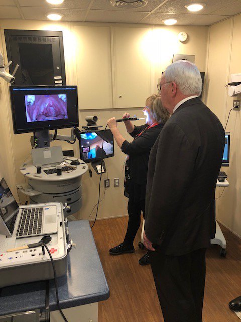 Iron_Bow's tweet photo. .@DeptVetAffairs Deputy Secretary stopped by #NVSBE2017 to tour @TED2Go and see @GlobalMed_USA's audiology cart in action. https://t.co/HfTszZZMwN