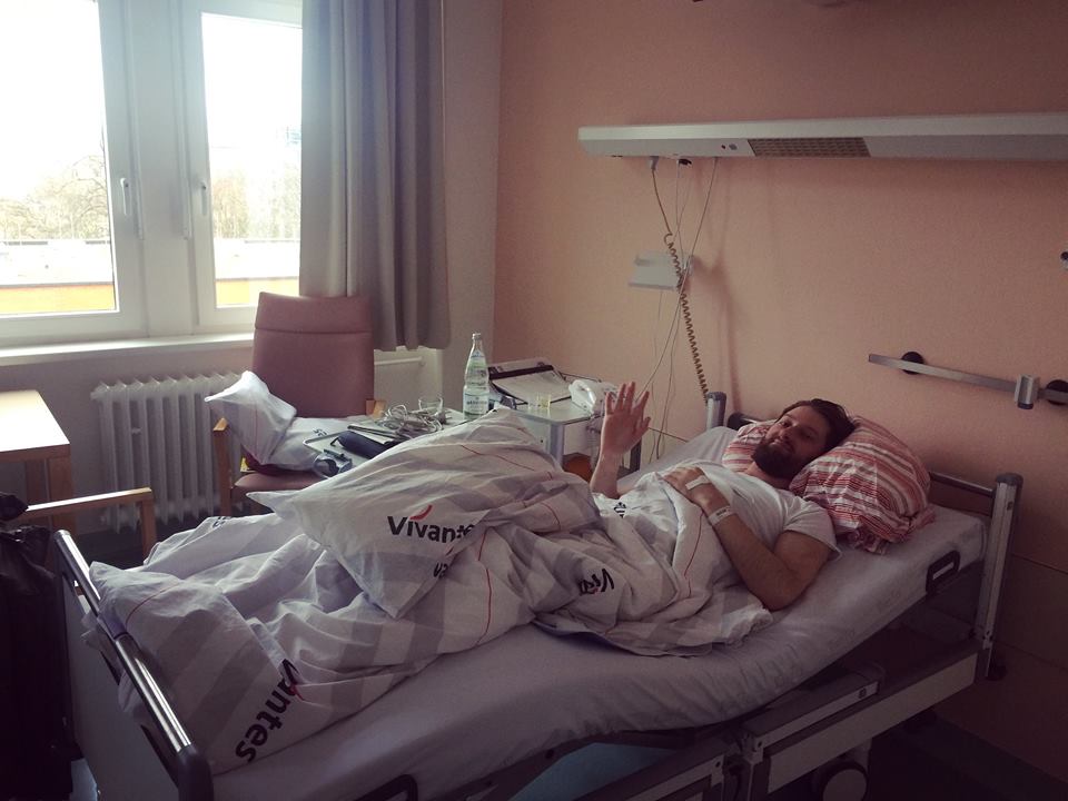 Dear friends, 
Stephan had an operation and is dropped out for several months. We're extremely sad to have to cancel our wintertour. Good news is: the surgery was successful - Stephans back&amp;leg will hopefully be ok again. See you at festival season2018.Stay healthy,
Stephan&amp;Simon