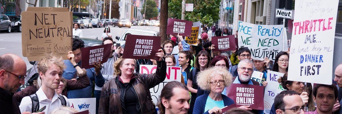 MuckRock's tweet photo. How much of today's vote on #netneutrality rely on millions of pro-repeal comments that the #FCC knows are fake? https://t.co/cqu7SGe30R https://t.co/SLrVtFLXjj