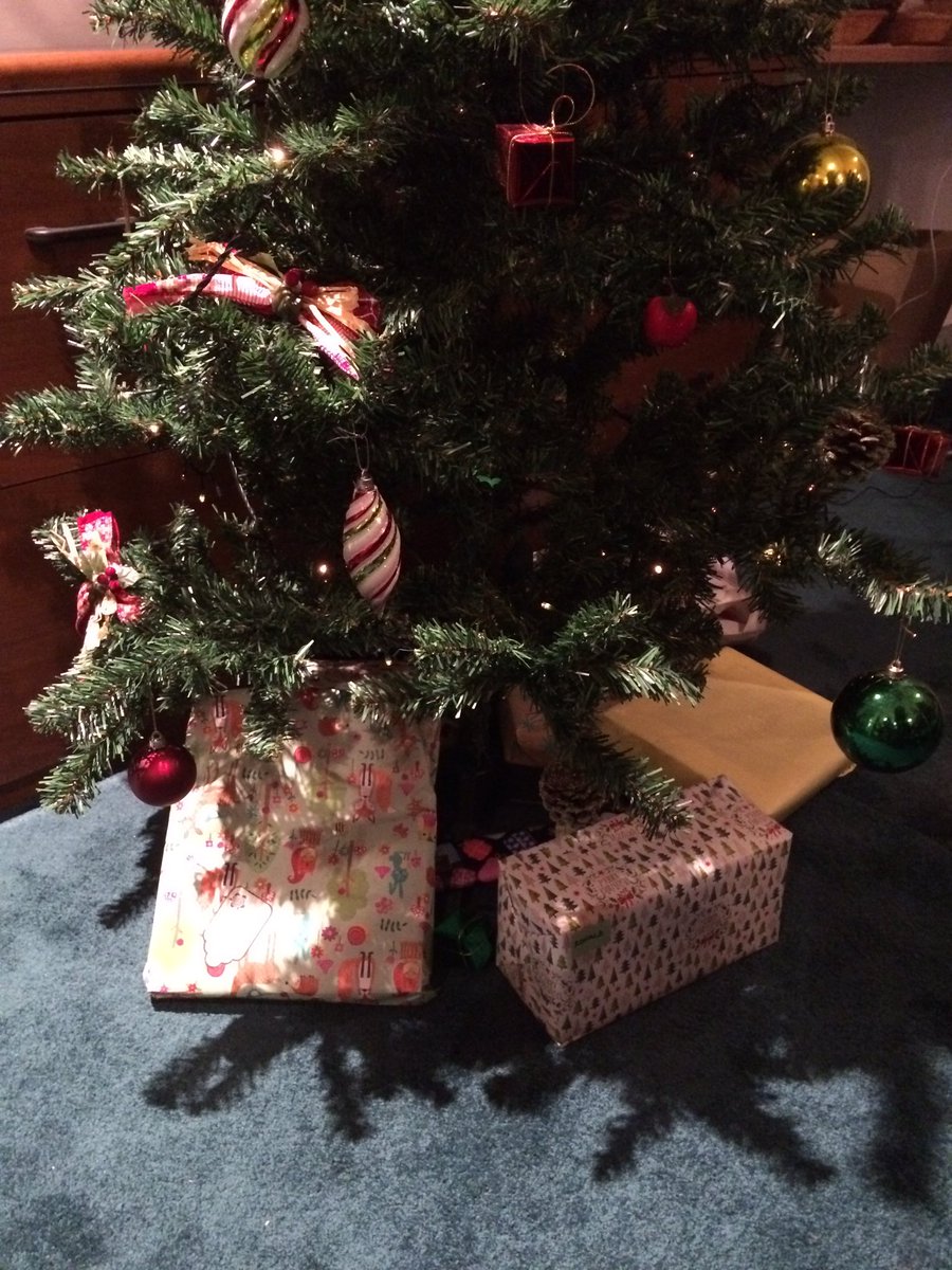 EuropaBio's tweet photo. Thank you Santa for these nice little gifts! #Christmas #CheeringTogether https://t.co/7on0OxHrr9