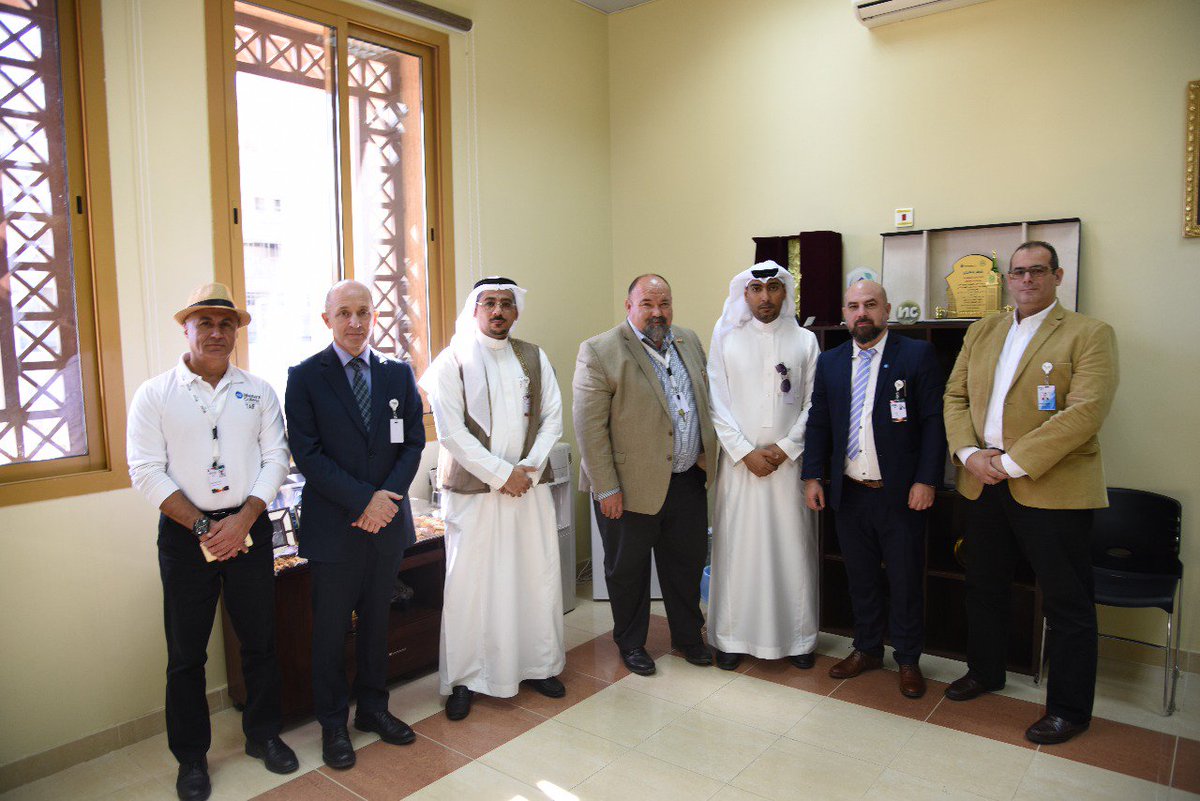 itctayef's tweet photo. قام وفد من مديري خدمات التموين والموارد البشرية بالخطوط الجوية السعودية بزيارة الكلية العالمية للسياحة والفندقة بالطائف حيث تقابل أعضاء الوفد بعميد الكلية لبحث فرص تعيين خريجي الكلية بالخطوط الجوية السعودية

#الكليات_التقنية_العالمية
#لمستقبل_وظيفي_واعد
#التدريب_التقني_المهني https://t.co/VdvItlyE5R