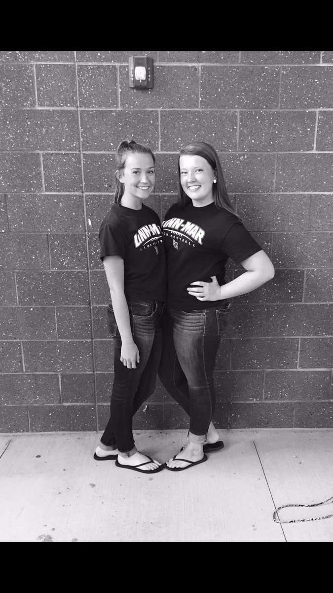 rraigann's tweet photo. screaming happy birthday all the way to MN because B is 18!! so happy we’ve been friends for so long, can’t wait to see you soon❤️ LOVE YOU @bescott1214 https://t.co/VGgIkgnJWb