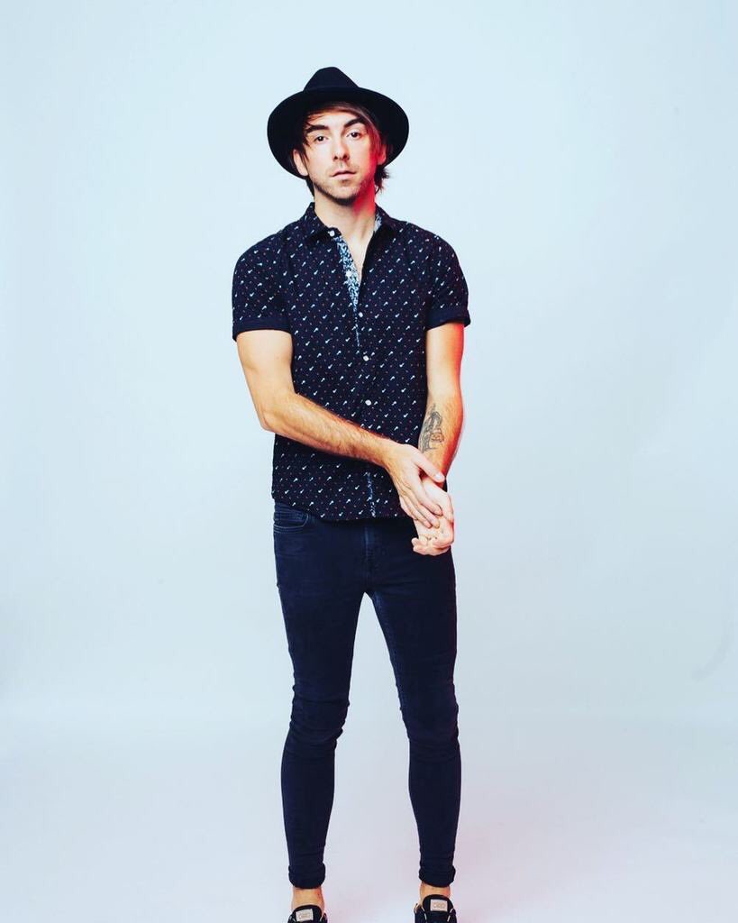 Happy 30th Birthday Alex Gaskarth!
What\s your favorite songs? 