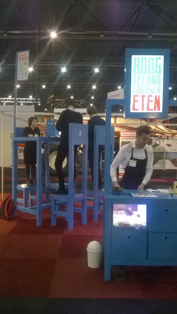 JudithZengers's tweet photo. #agrifoodtechplatform in gesprek met maatschappij over rol van technologie in voedselproductie https://t.co/hH2YtQE45V