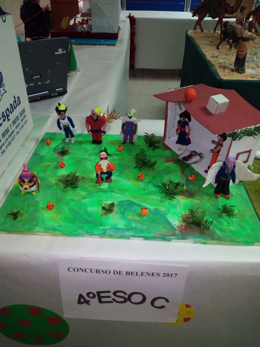 RafaelaYbarraAC's tweet photo. #belenesry17 Retuitea si quieres que gane el belén de 4º ESO C https://t.co/aPnvoq0mcs