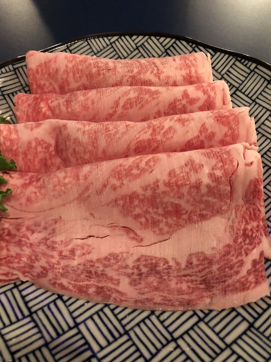 juliaplozano's tweet photo. Un japonés para carnívoros. En #SinatraYa  (Claudio Coello, 41) no hay pescado, solo carne de wagyu. La especialidad sukiyaki. A tener en cuenta 😋😋😋 https://t.co/lf7quynbrr